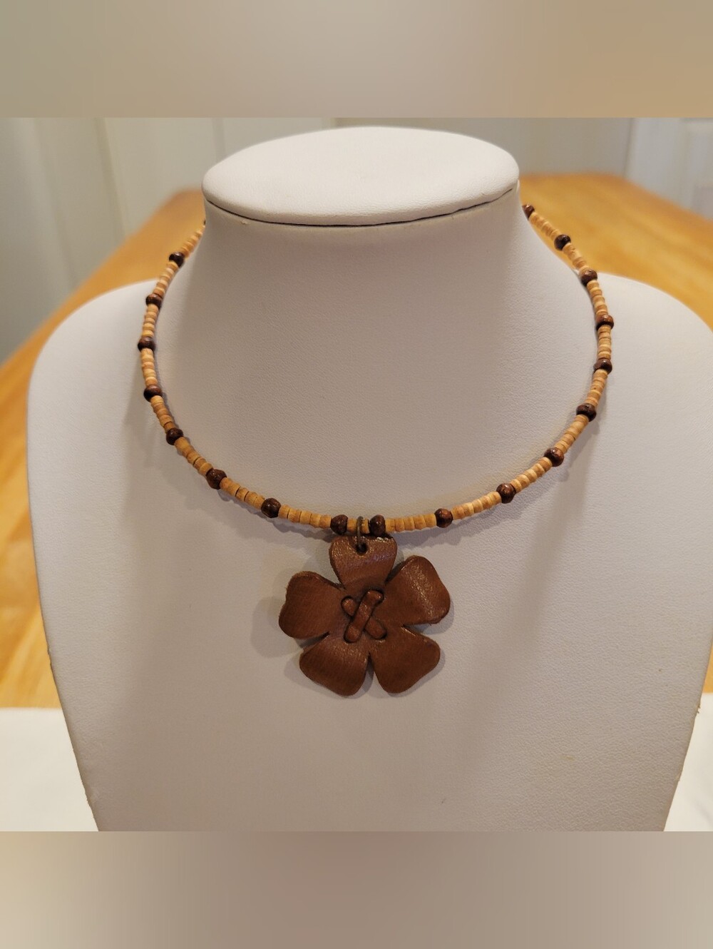 🐞EUC~BOHEMIAN STYLE Wooden Flower Choker Beaded Necklace